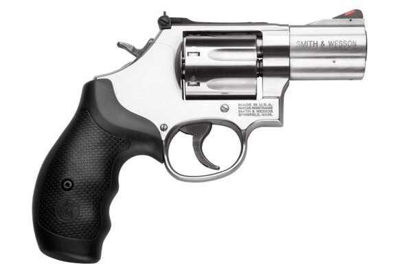Smith Wesson 686 Plus 357 Magnum 2.5 inch 7 shot revolver